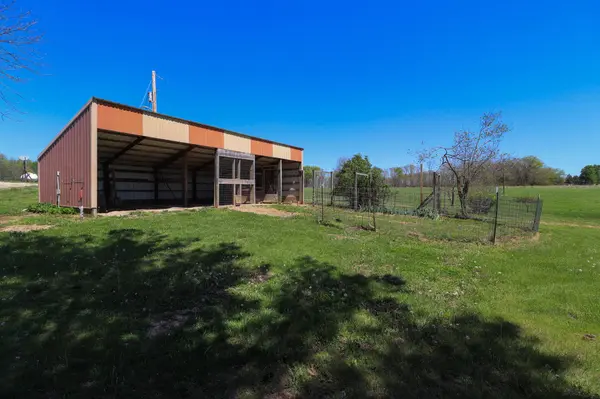 5704 County Road 262, Auxvasse, MO 65231