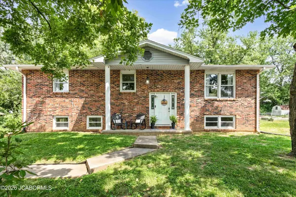 1002 RANDALL LANE