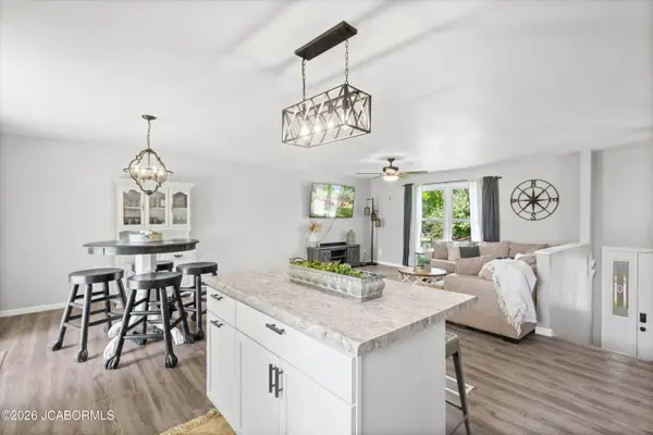1002 RANDALL LANE, Fulton, MO 65251