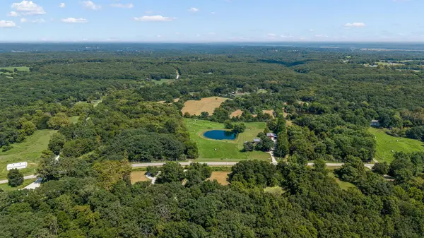 3735 State road aa, Holts Summit, MO 65043