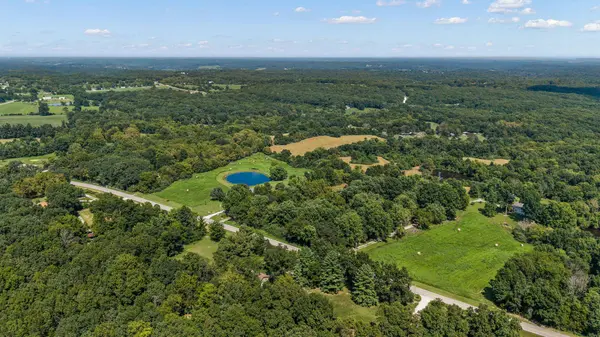 3735 State road aa, Holts Summit, MO 65043