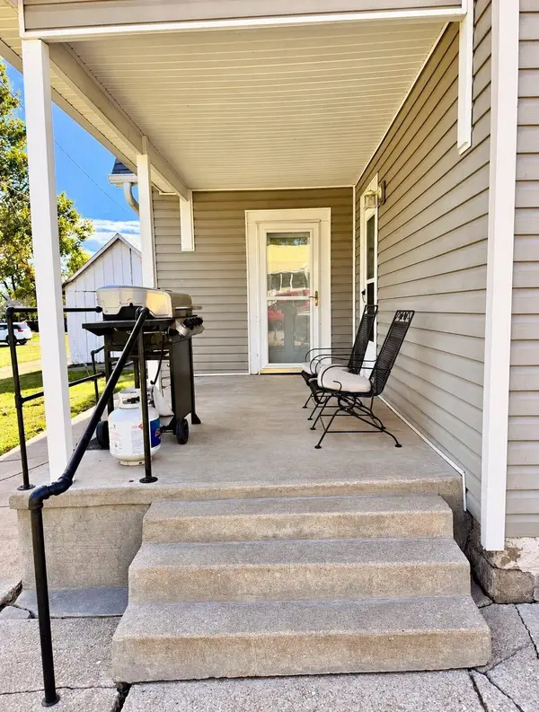 316 1st ST, Mokane, MO 65059