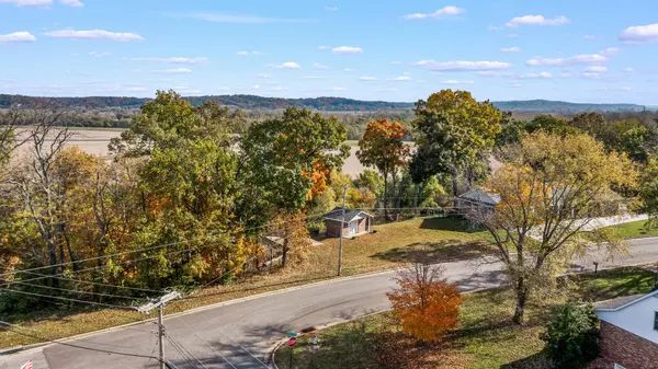 920 Boonville RD, Jefferson City, MO 65109