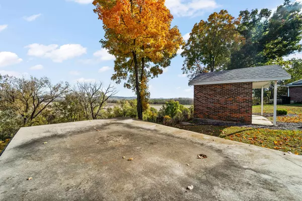 920 Boonville RD, Jefferson City, MO 65109