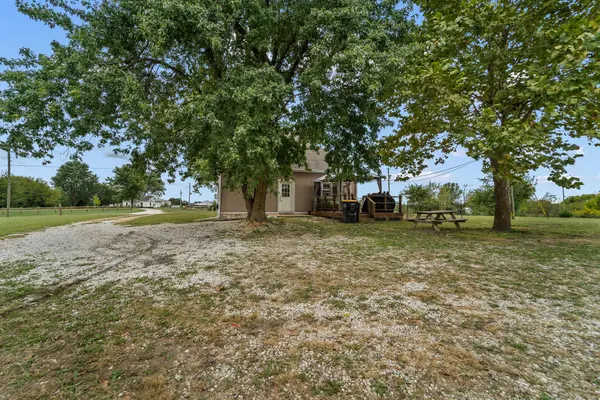 2121 County road 362, New Bloomfield, MO 65063