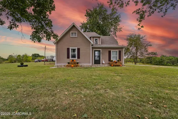 2121 COUNTY ROAD 362, New Bloomfield, MO 65063