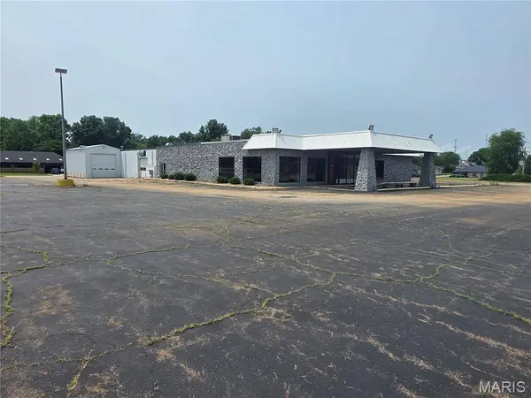610 Ste Genevieve DR, Ste Genevieve, MO 63670