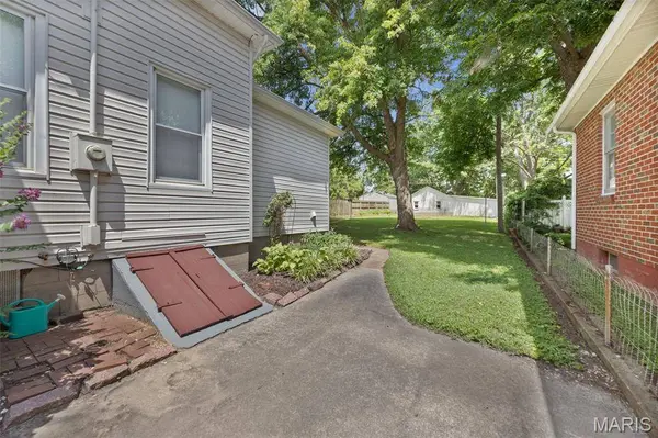 640 N 3rd ST, Ste Genevieve, MO 63670