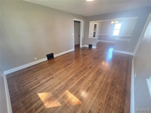 698 Center DR, Ste Genevieve, MO 63670