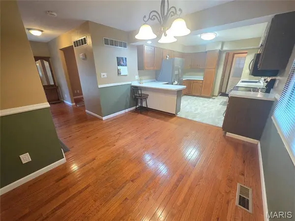 225 Gerard ST, Ste Genevieve, MO 63670