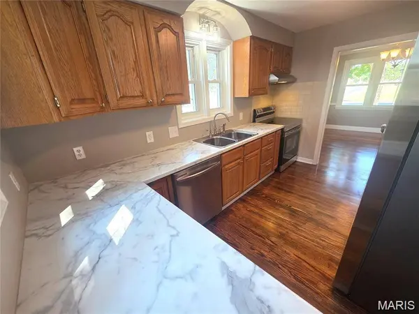 698 Center DR, Ste Genevieve, MO 63670