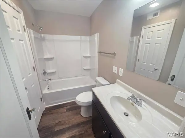 698 Center DR, Ste Genevieve, MO 63670