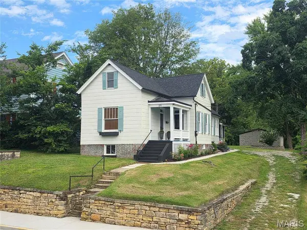 371 Jefferson ST, Ste Genevieve, MO 63670