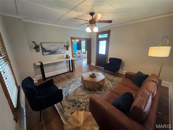 371 Jefferson ST, Ste Genevieve, MO 63670