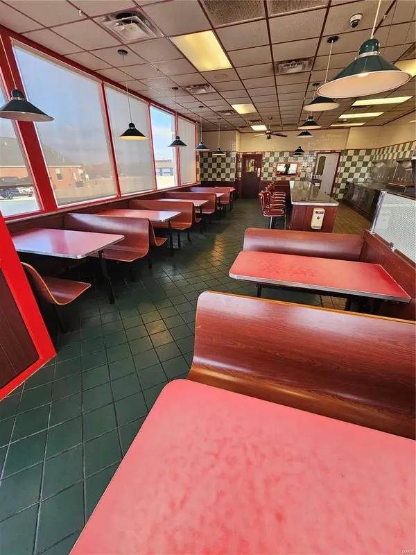 21962 Highway 32, Ste Genevieve, MO 63670