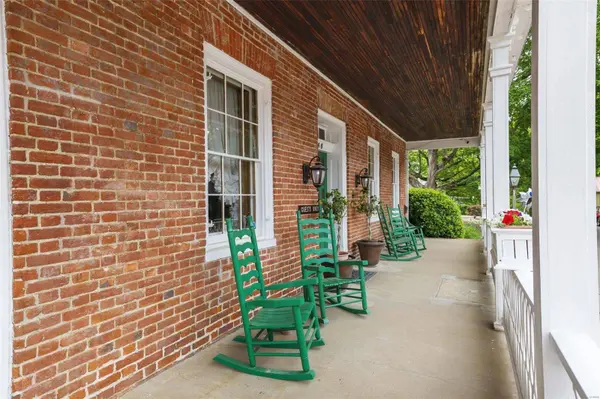 146 S 3rd ST, Ste Genevieve, MO 63670