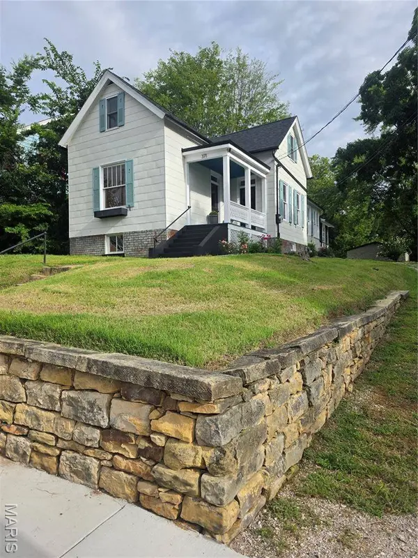 371 Jefferson ST, Ste Genevieve, MO 63670