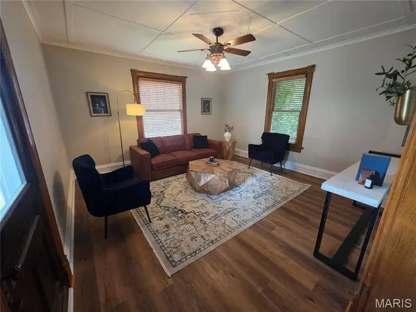 371 Jefferson ST, Ste Genevieve, MO 63670