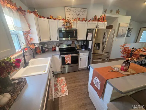 121 Holdinghausen DR, Crystal City, MO 63019
