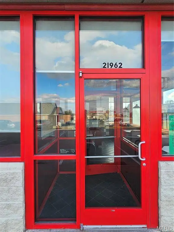 21962 Highway 32, Ste Genevieve, MO 63670