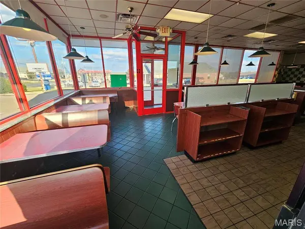 21962 Highway 32, Ste Genevieve, MO 63670