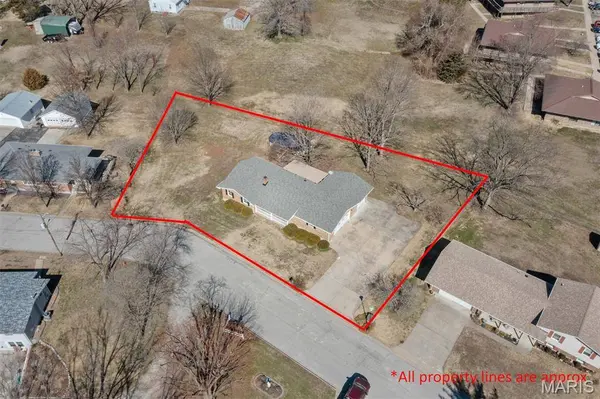 235 Gerard ST, Ste Genevieve, MO 63670