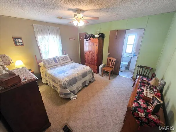 20577 Gisi RD, Ste Genevieve, MO 63670