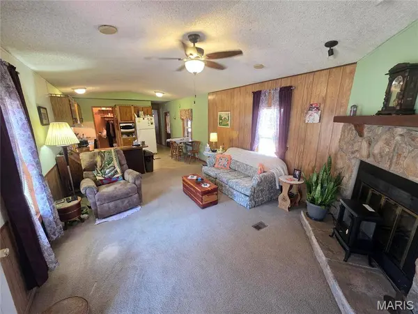 20577 Gisi RD, Ste Genevieve, MO 63670