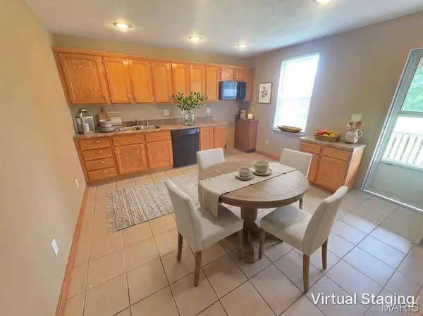1240 Market ST, Ste Genevieve, MO 63670