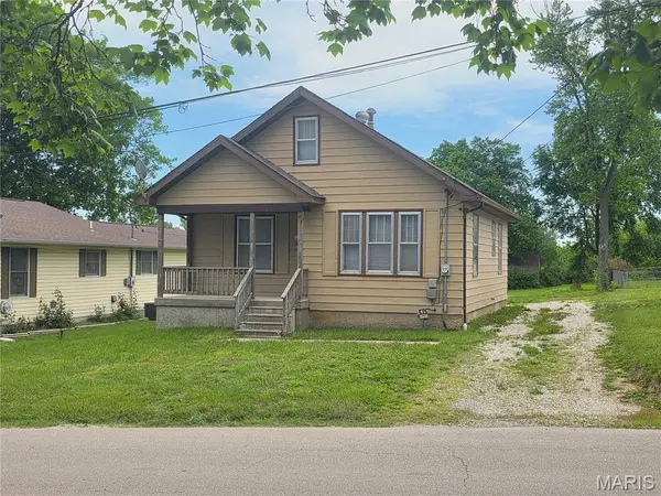 1240 Market ST, Ste Genevieve, MO 63670