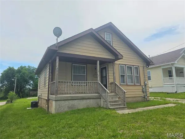 1240 Market ST, Ste Genevieve, MO 63670
