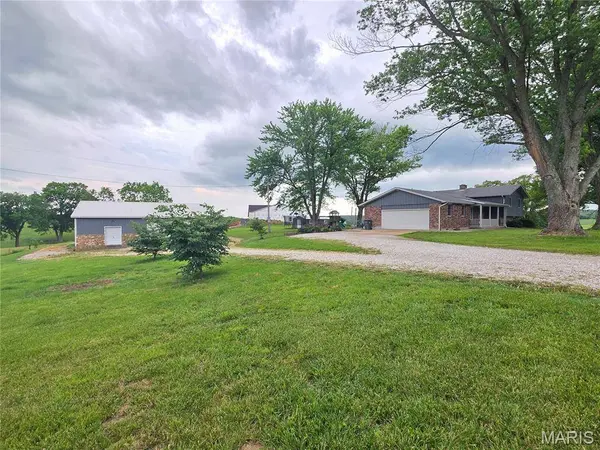 20962 Gisi RD, Ste Genevieve, MO 63670