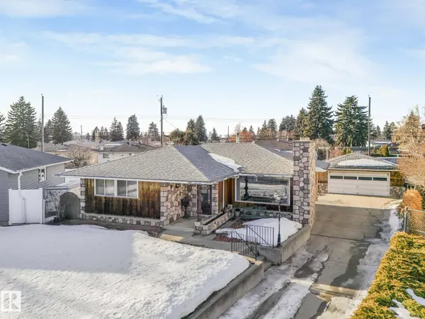 10324 42 ST NW, Edmonton, AB T6A 1T5