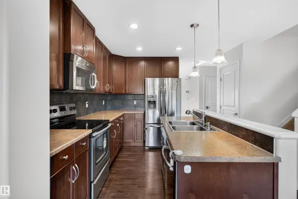 2145 28 ST NW, Edmonton, AB T6T 0K1