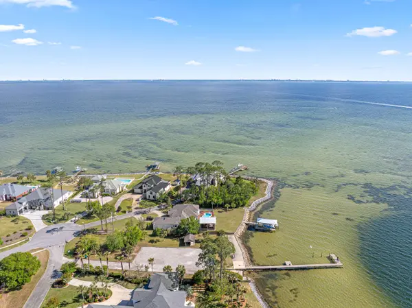 213 Yacht Club Drive, Niceville, FL 32578