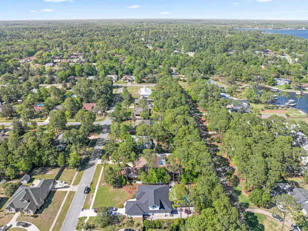 213 Yacht Club Drive, Niceville, FL 32578