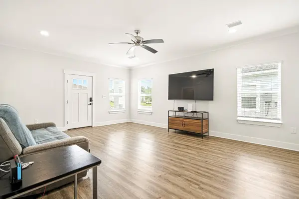 228 N Speckled Trout LN, Freeport, FL 32439