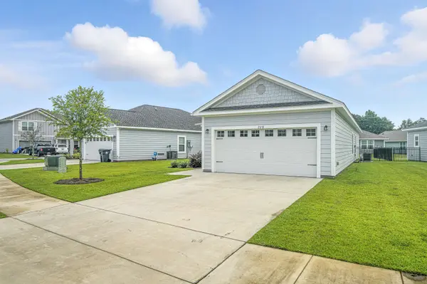 228 N Speckled Trout LN, Freeport, FL 32439