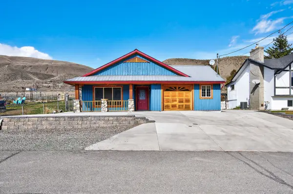 519 Pine St, Ashcroft, BC V0K