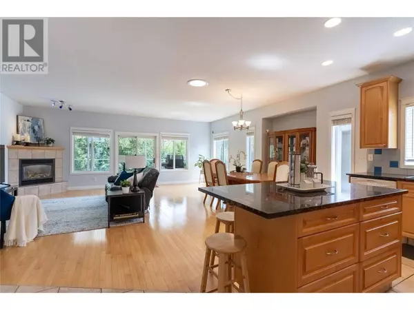 3727 OVERLANDER Drive, Kamloops, BC V2B8M4