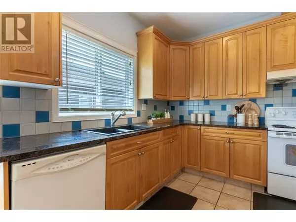 3727 OVERLANDER Drive, Kamloops, BC V2B8M4