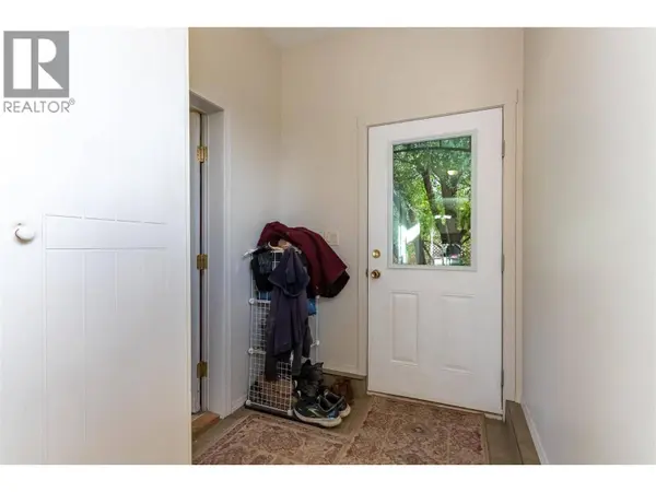 1424 LOON LAKE Road, Loon Lake, BC V0K1H1