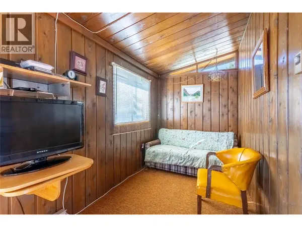 2631 Loon Lake Road, Loon Lake, BC V0K1H1