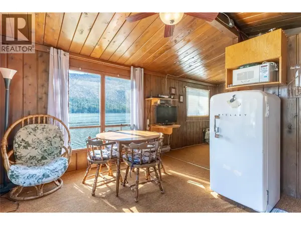 2631 Loon Lake Road, Loon Lake, BC V0K1H1