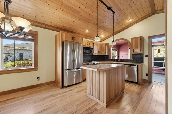 519 Pine St, Ashcroft, BC V0K