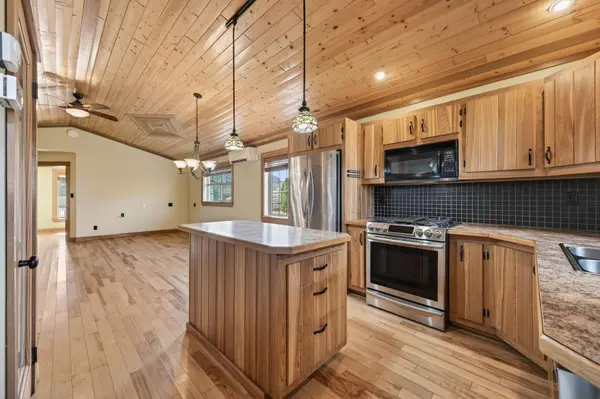 519 Pine St, Ashcroft, BC V0K