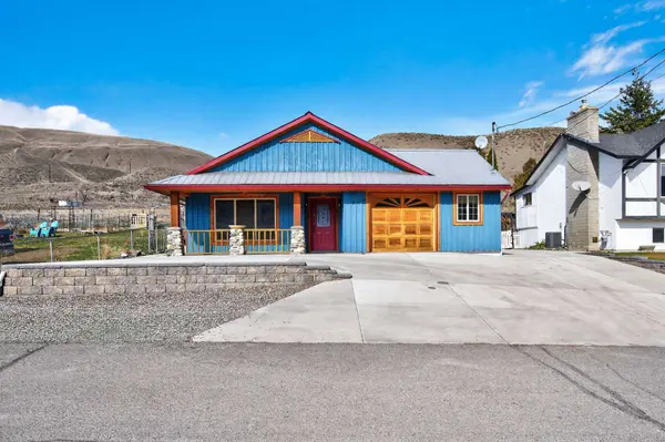 519 Pine St, Ashcroft, BC V0K