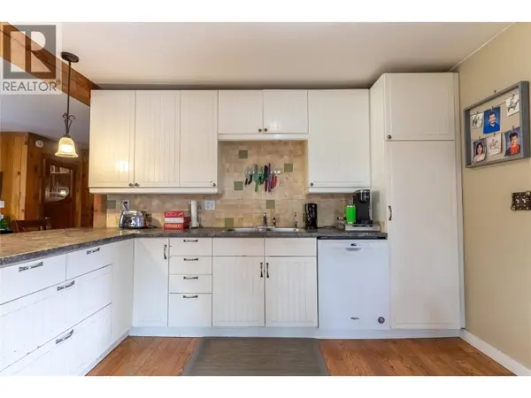 1556 CHASM Road, Clinton, BC V0K1K0