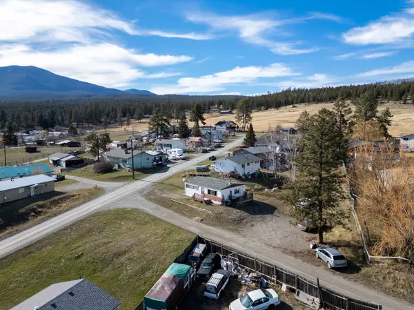 400 Fir Ave, Clinton, BC V0K