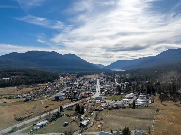 400 Fir Ave, Clinton, BC V0K